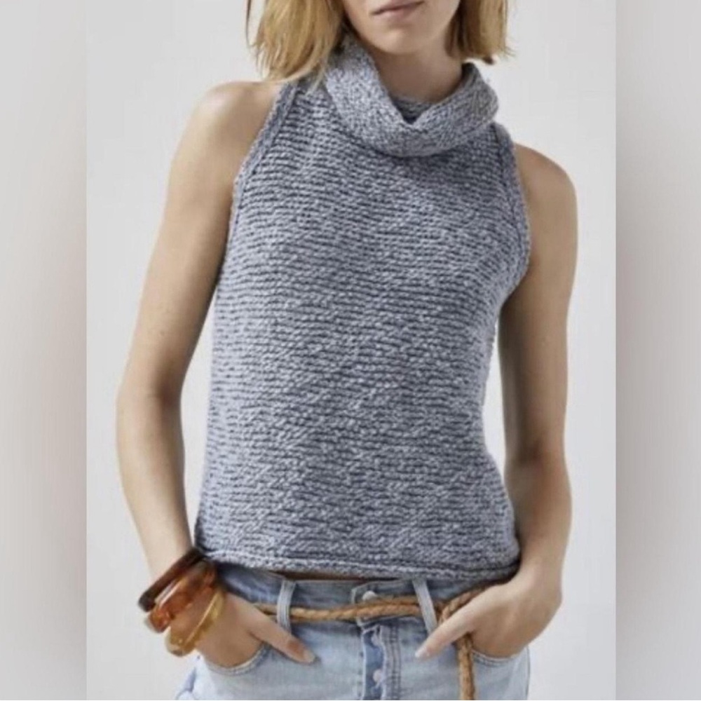 Pilcro gray sleeveless turtleneck